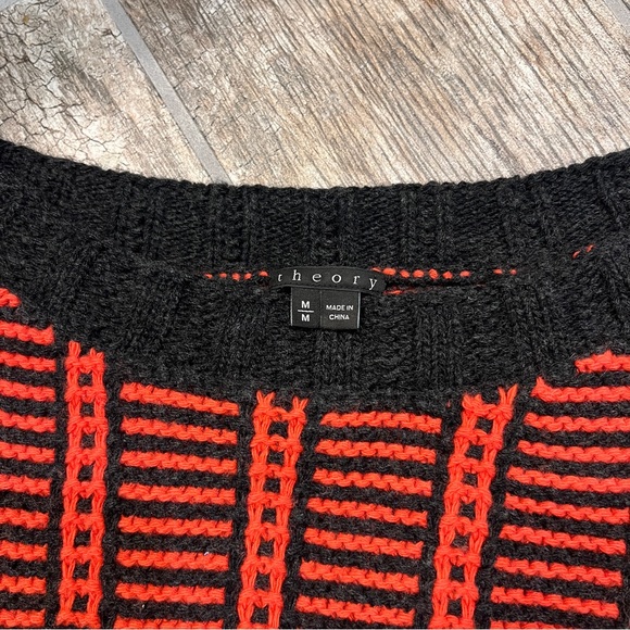 Theory 100% Wool Fretta Loryelle Sweater, Red & Black Geometric Print, Women’s M - Picture 2 of 5